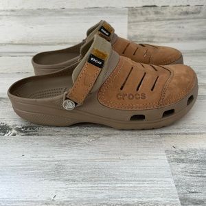 CROCS Men’s Size 9 Bogata Clogs Brown Size 9 Leather & Synthetic